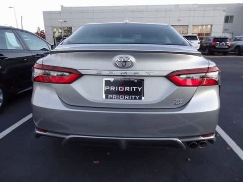 Used 2024 Toyota Camry SE image 7