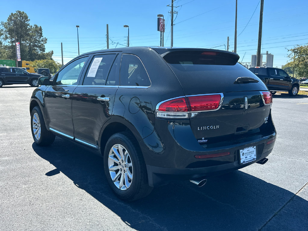 Used 2015 Lincoln MKX AWD w/ Equipment Group 101A image 5