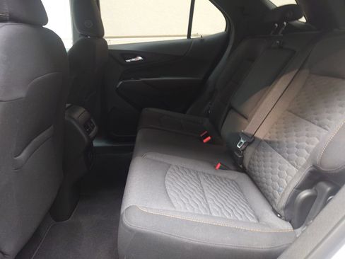 Used 2020 Chevrolet Equinox LT AWD/4WD image 25
