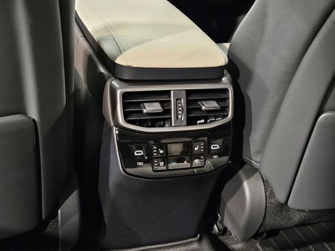 Used 2024 Lexus RX 350 RX 350h Luxury image 37