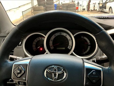 Used 2015 Toyota Tacoma 4x4 Double Cab w/ TRD Off-Road Package image 19