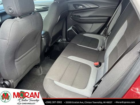 Used 2025 Chevrolet TrailBlazer LT AWD/4WD image 13
