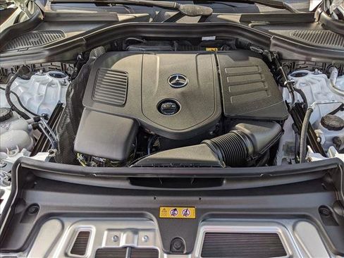 Used 2026 Mercedes-Benz GLC 300 4MATIC image 17