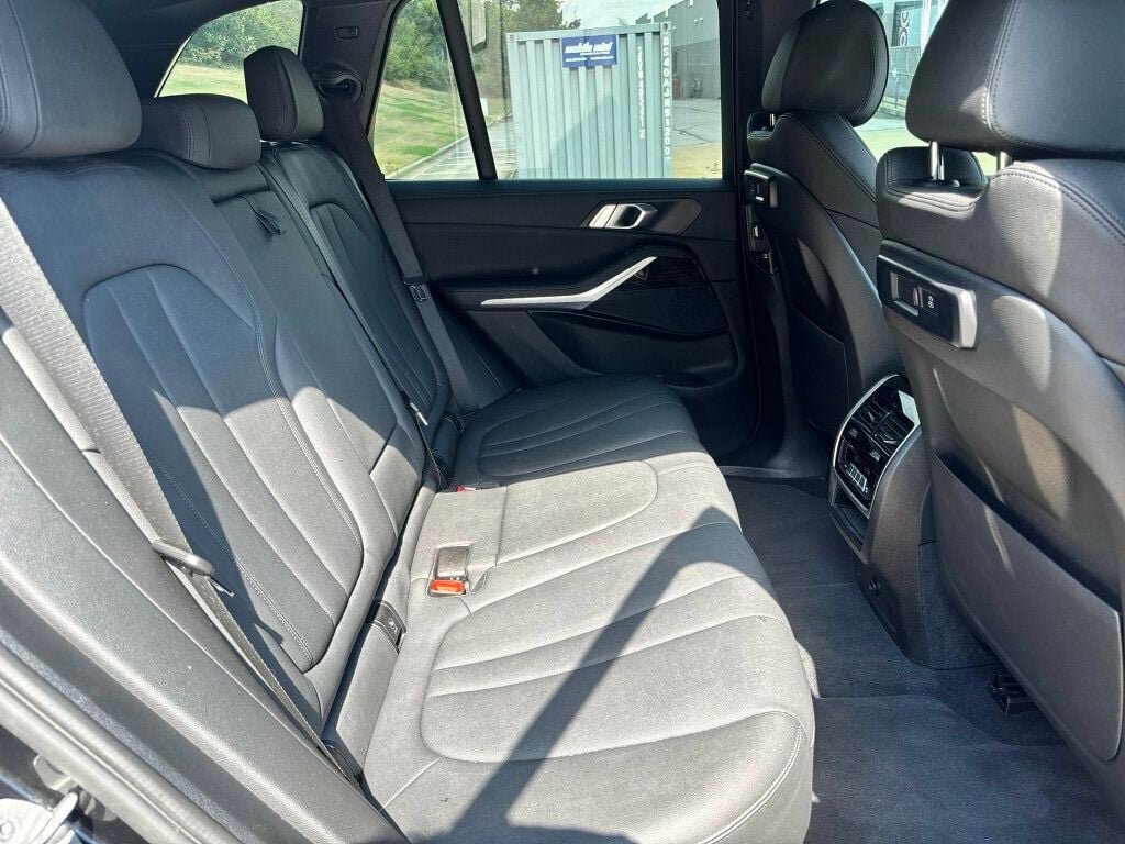 Used 2021 BMW X5 xDrive40i w/ Convenience Package AWD/4WD image 20