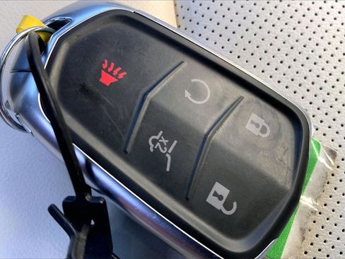 Used 2025 Cadillac XT5 Sportv image 14