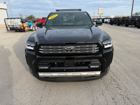 Used 2025 Toyota 4Runner 4WD image 9