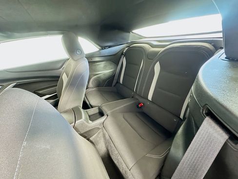 Used 2024 Chevrolet Camaro LT w/ Technology Package image 24