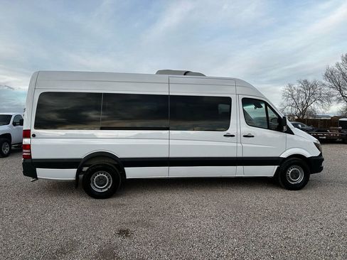 Used 2014 Mercedes-Benz Sprinter 2500 image 11