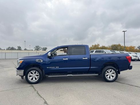 Used 2016 Nissan Titan SL image 6