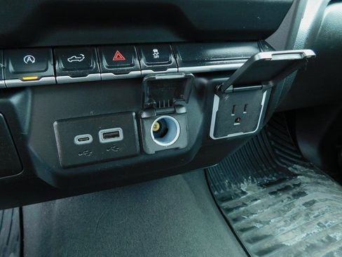 Used 2024 Chevrolet Silverado 1500 Custom w/ Turbomax Blackout Package AWD/4WD image 16