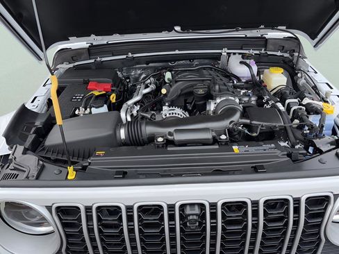 New 2026 Jeep Wrangler Unlimited Sahara AWD/4WD image 42