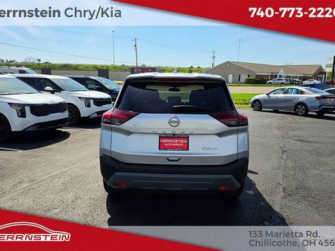 Used 2023 Nissan Rogue SV image 31