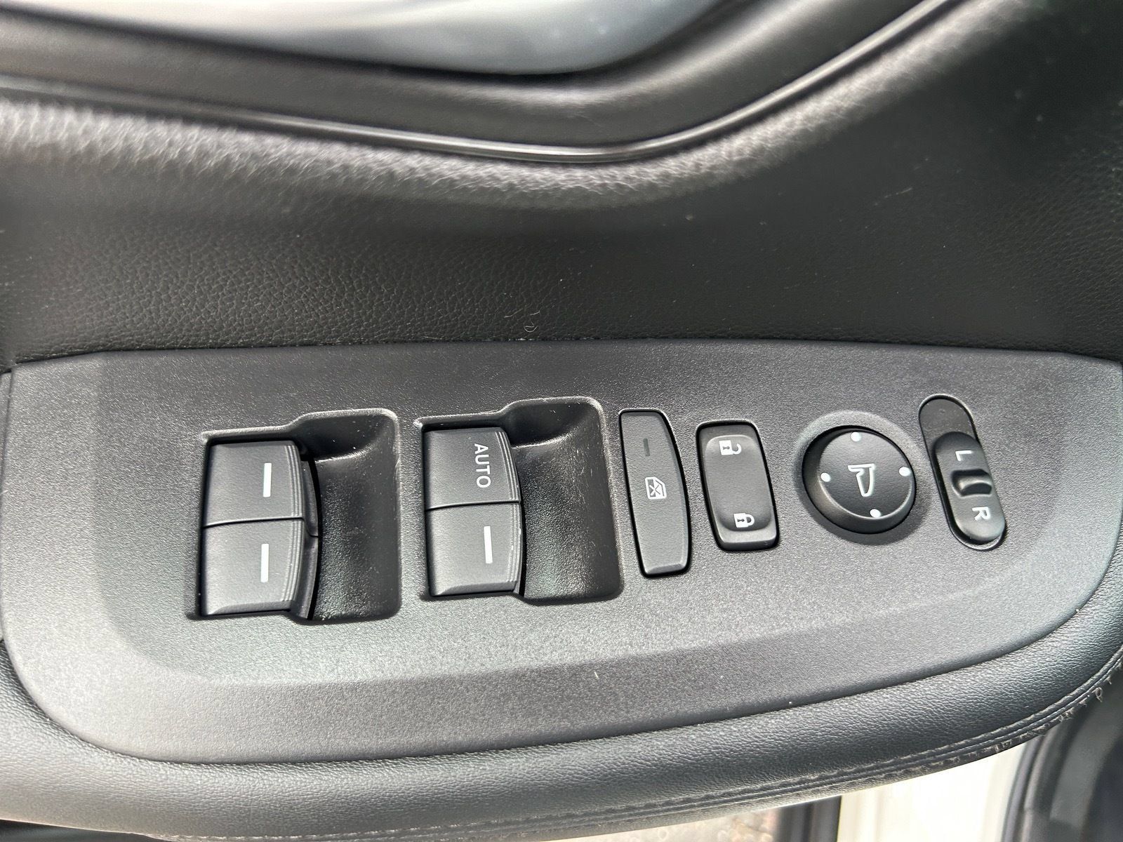Certified 2023 Honda HR-V LX image 21