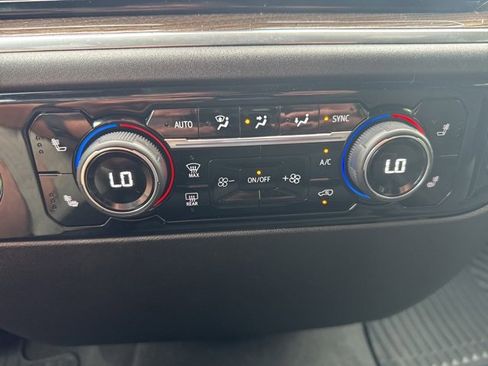 Used 2023 Chevrolet Silverado 1500 LT image 25