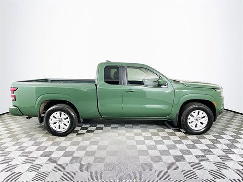 Used 2023 Nissan Frontier SV w/ Technology Package image 9
