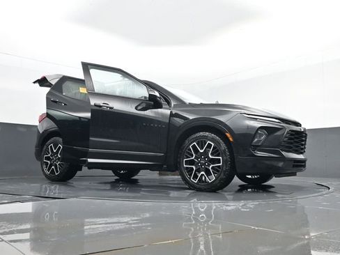 Used 2023 Chevrolet Blazer RS w/ Driver Confidence II Package AWD/4WD image 35