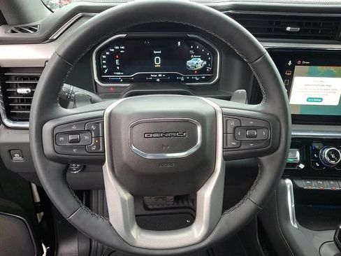 Used 2023 GMC Sierra 1500 Denali w/ Technology Package AWD/4WD image 16