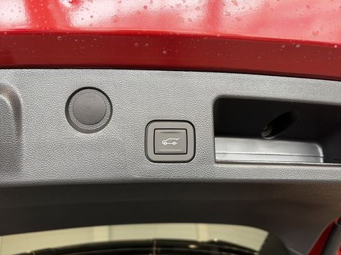 New 2026 Chevrolet Equinox LT w/ Convenience Package II image 6