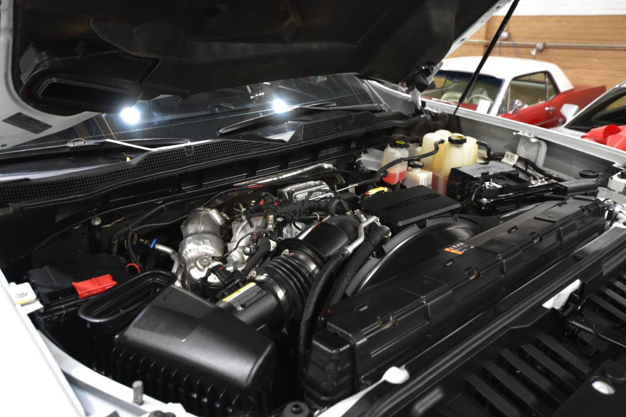 Used 2023 Chevrolet Silverado 3500 LT AWD/4WD image 43