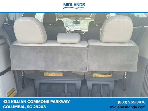 Used 2012 Toyota Sienna XLE FWD image 9