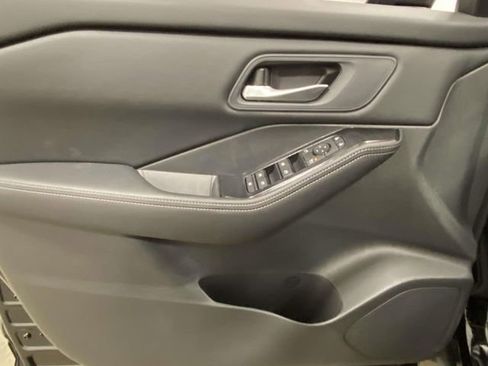 New 2026 Nissan Rogue SV image 12