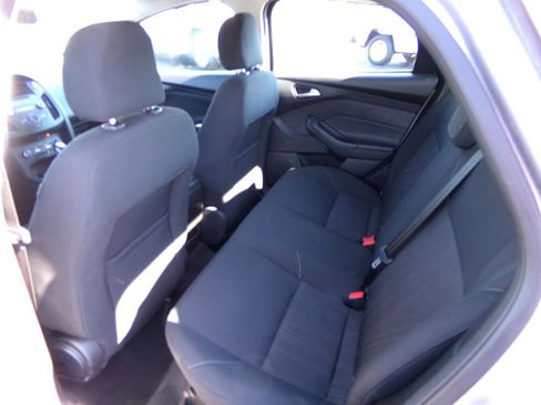 Used 2016 Ford Focus SE FWD image 23
