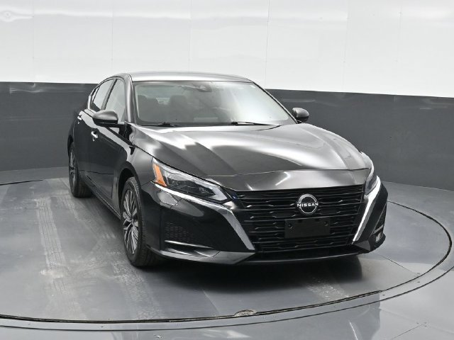 Used 2024 Nissan Altima 2.5 SV AWD/4WD image 7