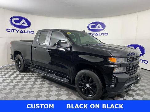 Used 2020 Chevrolet Silverado 1500 Custom w/ Custom Value Package RWD image 1