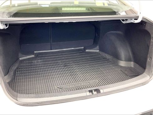 Used 2024 Toyota Corolla SE image 27