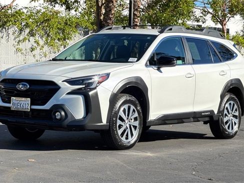 Used 2025 Subaru Outback Premium w/ Popular Package #1A image 8