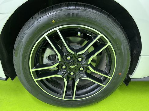 Used 2022 Ford Mustang Premium image 14