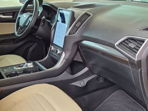 Used 2022 Ford Edge SE AWD/4WD image 25