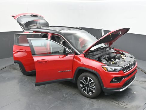 Used 2024 Jeep Compass Limited AWD/4WD image 37