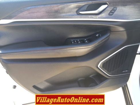 Used 2021 Jeep Grand Cherokee L Limited image 24