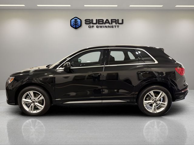 Used 2023 Audi Q3 2.0T Premium Plus w/ Premium Plus Package AWD/4WD image 2