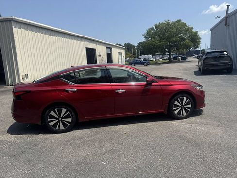 Used 2020 Nissan Altima 2.5 SV FWD image 4