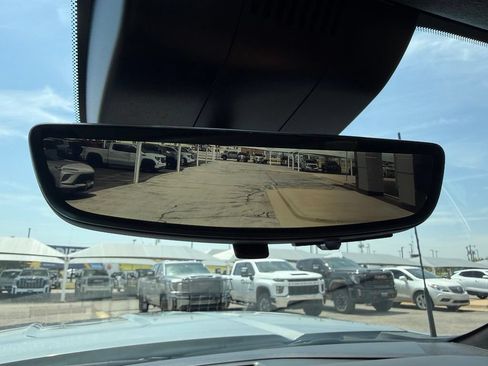 Used 2024 GMC Sierra 2500 Denali Ultimate AWD/4WD image 15