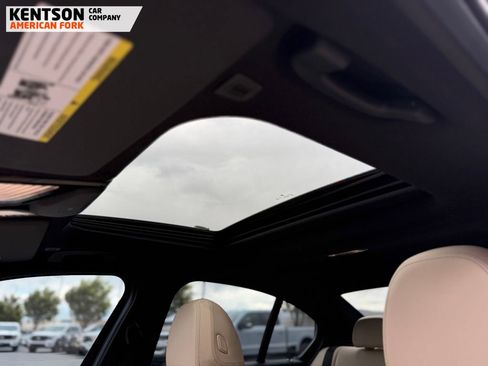 Used 2026 BMW 330i xDrive Sedan AWD/4WD image 27