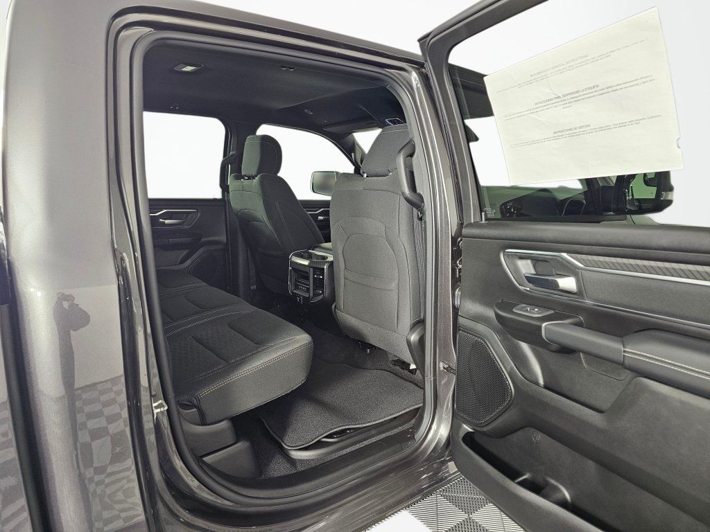 New 2026 RAM 1500 Big Horn AWD/4WD image 35
