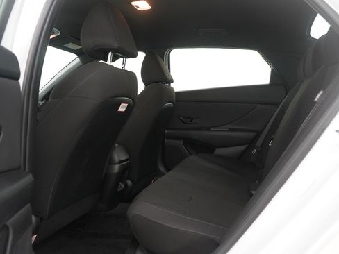 Certified 2025 Hyundai Elantra Sport w/ Cargo Package image 16