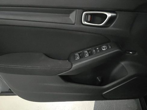 Used 2022 Honda Civic Sport image 9