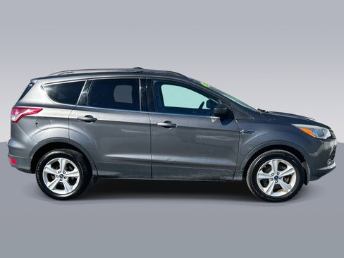 Used 2013 Ford Escape SE image 2