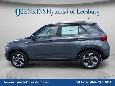 New 2026 Hyundai Venue SEL FWD image 8