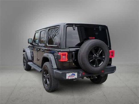 Used 2019 Jeep Wrangler Unlimited Sahara image 6