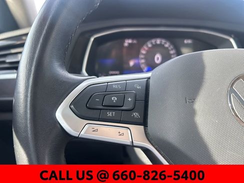 Used 2024 Volkswagen Jetta SE image 11