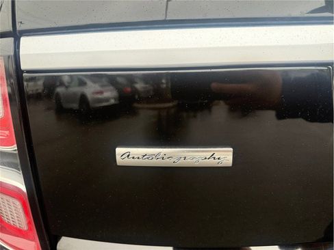 Used 2019 Land Rover Range Rover Autobiography image 48