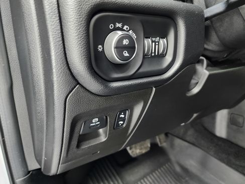 Used 2019 RAM 1500 Big Horn image 38
