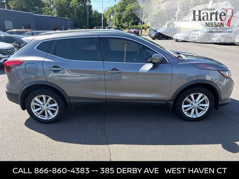 Used 2017 Nissan Rogue Sport SV w/ SV Premium Package AWD/4WD image 9