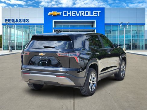 New 2026 Chevrolet Equinox LT w/ Convenience Package II FWD image 5