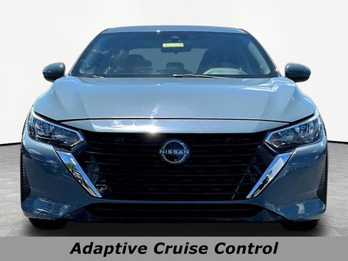 Used 2024 Nissan Sentra SV FWD image 2